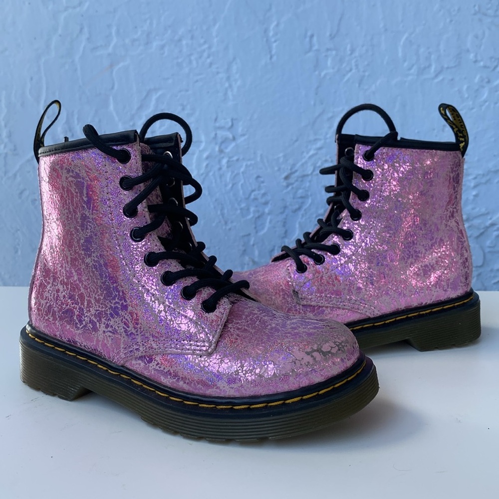 Dr. Martens Kids Boots in Shimmering Pink
